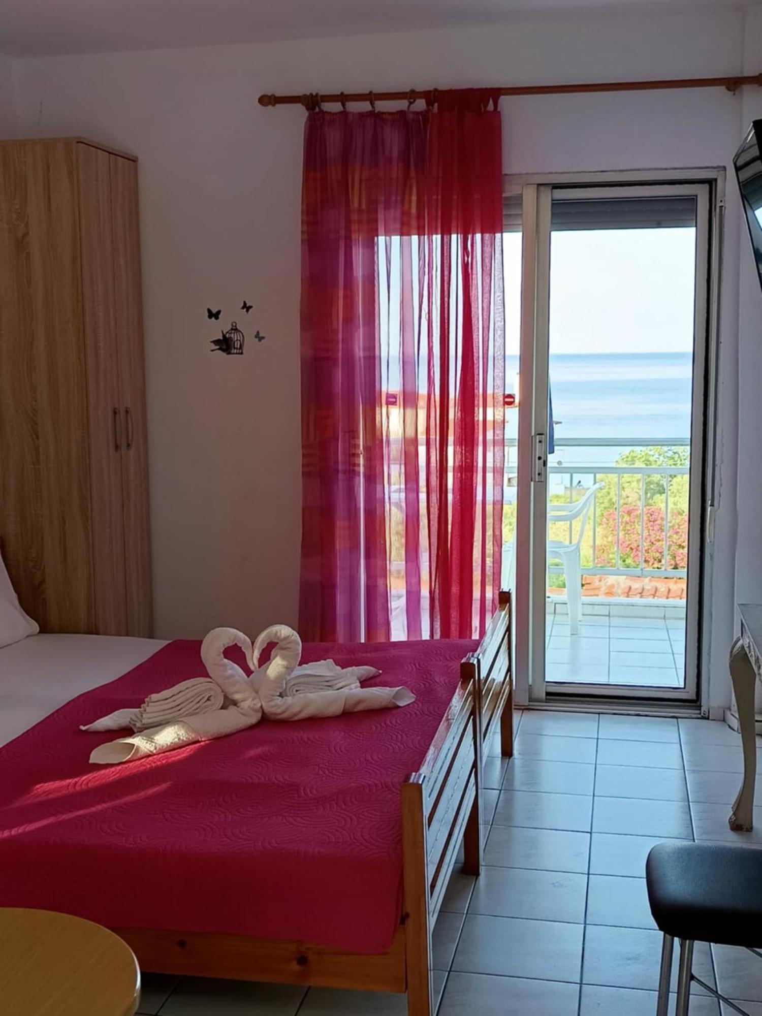 House Mantesos Apartment Койнира Екстериор снимка