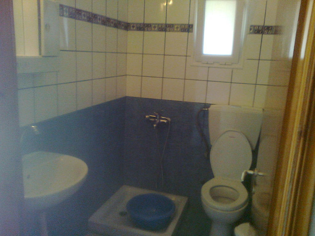 House Mantesos Apartment Койнира Стая снимка